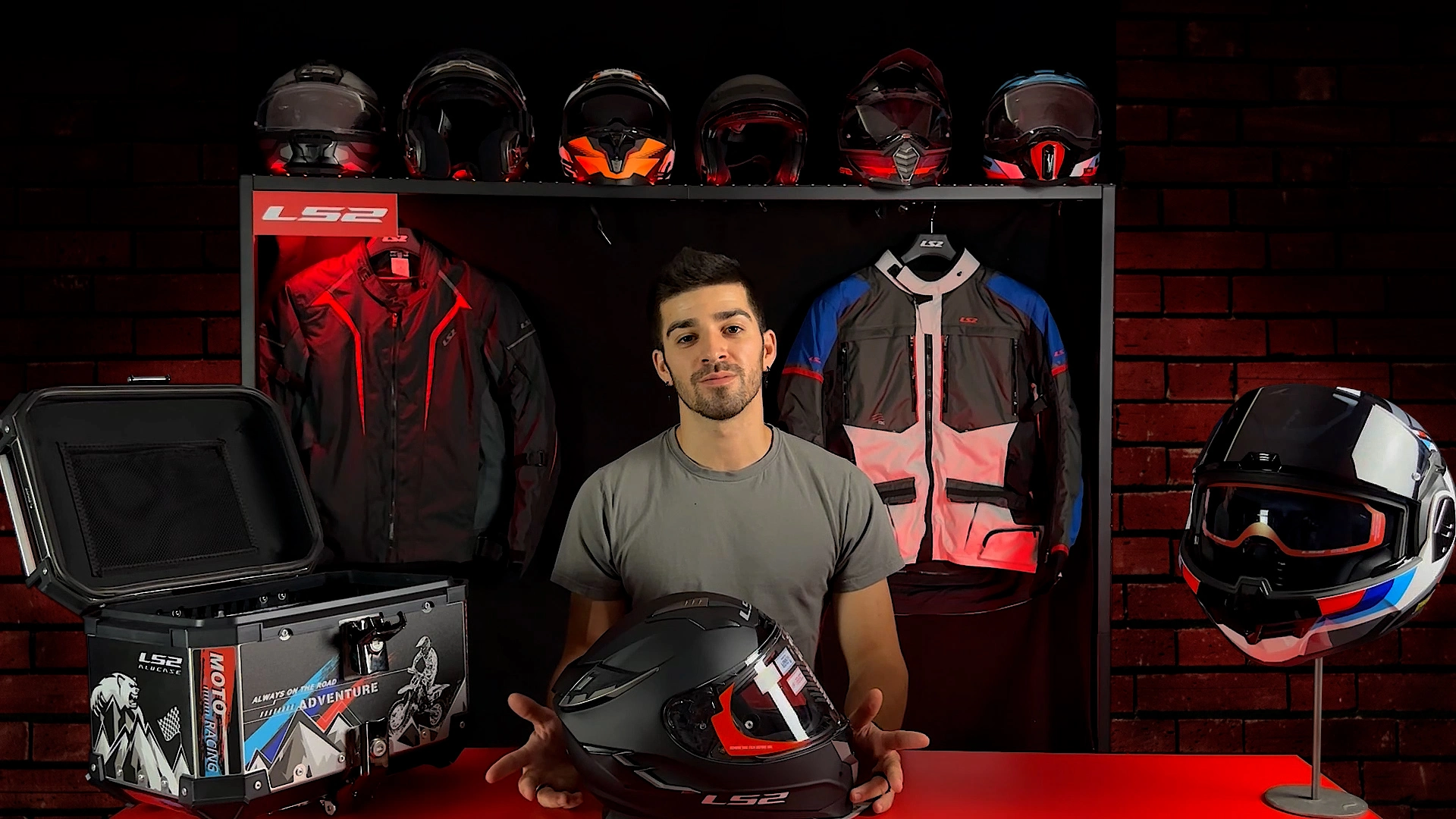 Challenger Helmet
